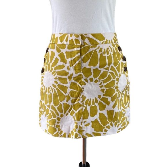 J. Crew Dresses & Skirts - J. Crew Stretch Yellow and White Floral Mini Skirt